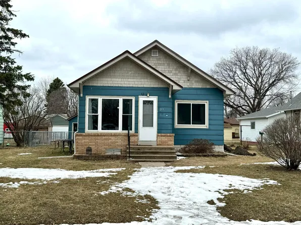 213 6th St SE, Barnesville, MN 56514