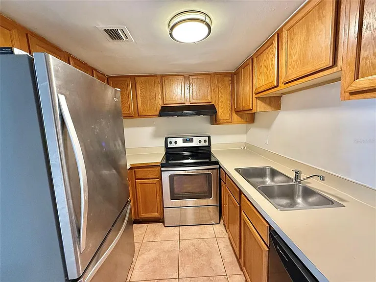 4113 S Semoran Blvd #14 — Photo 3