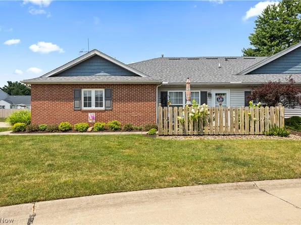 519 Heatherwoods Dr, Elyria, OH 44035