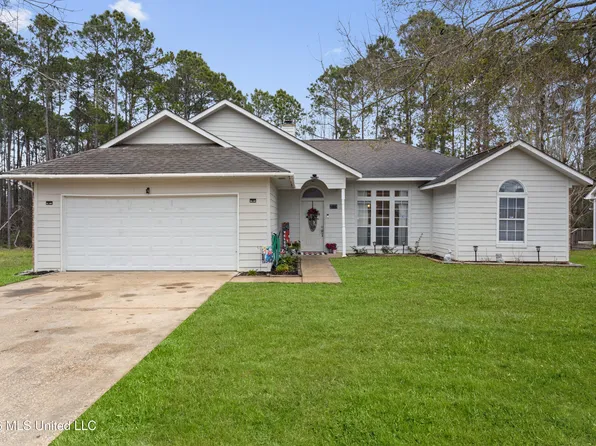 2773 Windward Dr, Gautier, MS 39553