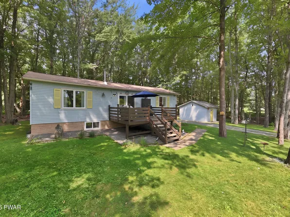 80 Lake Shore Dr, Waymart, PA 18472