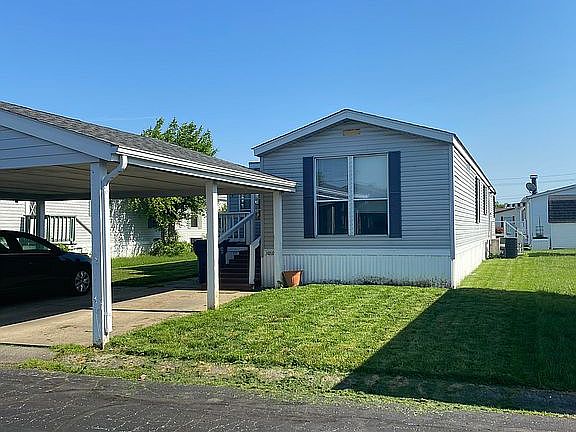 3rd image of 10107 Treewood Dr