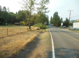 130 Crestview Loop, Grants Pass, OR 97527