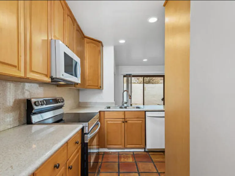6798 Las Olas Way — Photo 7