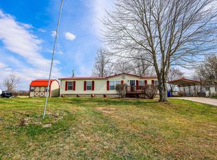 6799 Camargo Levee Rd, Jeffersonville, KY 40337
