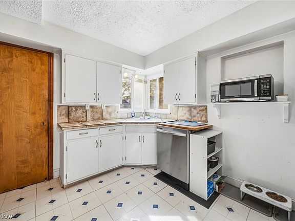 2nd image of 21790 Kennison Ave