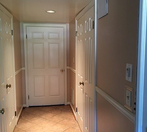 Hallway 19' x 14' (entry hall storage 7' x 4')