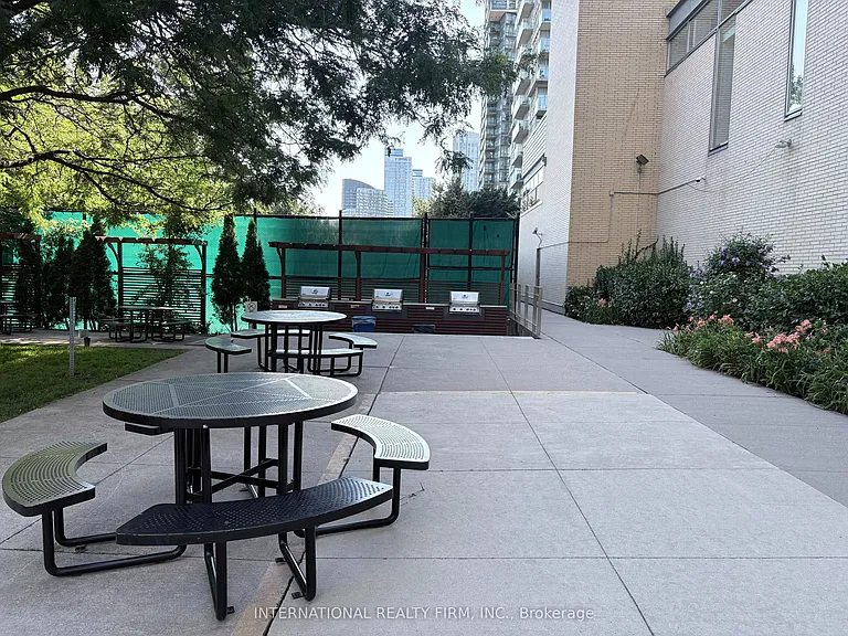 5 Mariner Ter #3803 — Photo 25