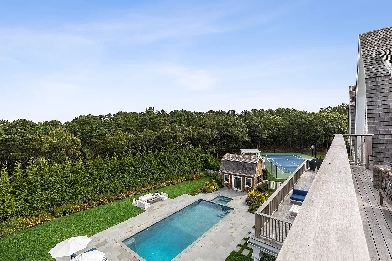 Bayviews and Tennis — Photo 1