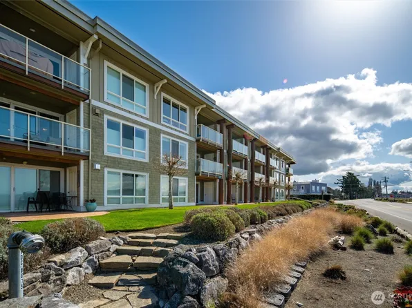 8075 Harborview Road #305, Blaine, WA 98230
