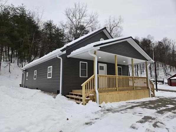 439 Greenbriar Rd, Lucasville, OH 45648