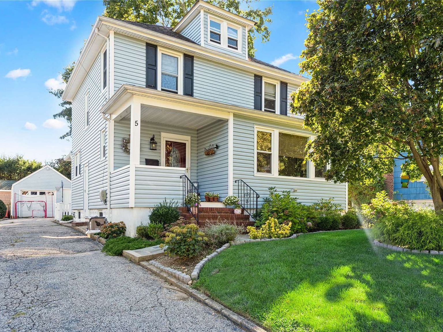 5 Maiden Lane, Glen Head, NY 11545 | Zillow