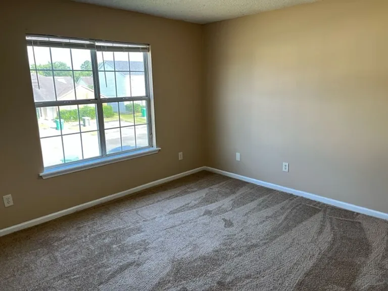 335 Brookfield Rd — Photo 5