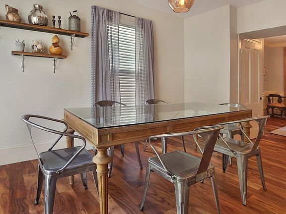4th image of 6 Garden St #0