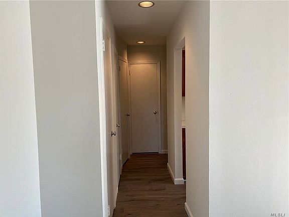 4th image of 24 Manhasset Ave APT B