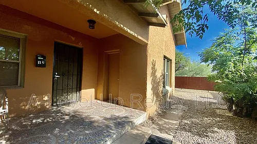 302 N Euclid Ave #1 Photo 1