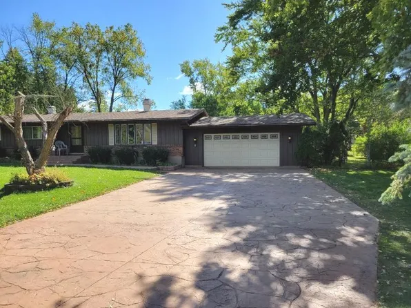 1819 W Main St, Dundee, IL 60118