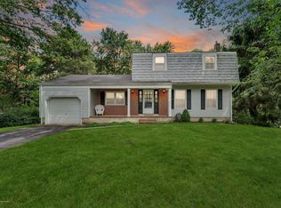 7 Huntington Ct, Toms River, NJ 08753