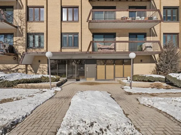 7710 Dempster St Unit 404, Morton Grove, IL 60053