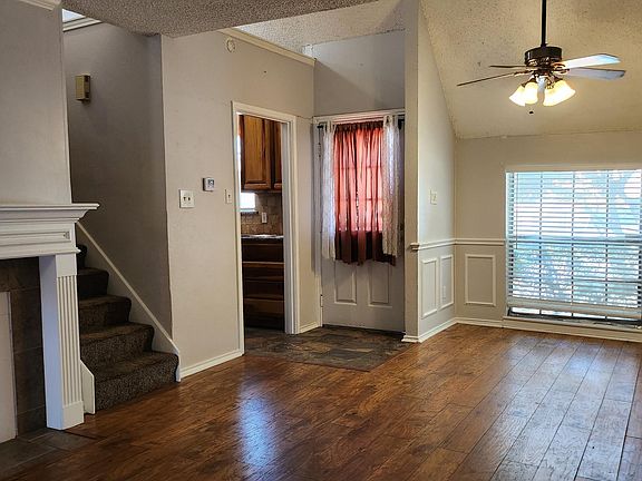 3rd image of 1438 Weiler Blvd