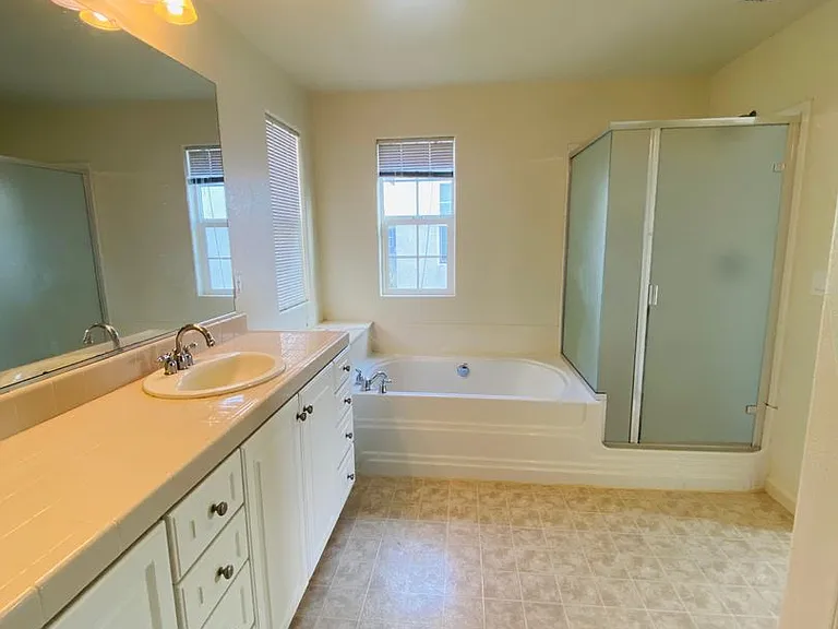 620 Candela Cir — Photo 26