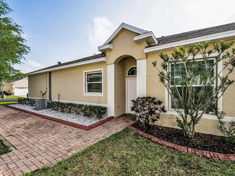 2644 Tottenham Dr