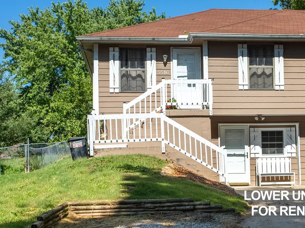 5516 NW Cimarron Dr, Parkville, MO 64152