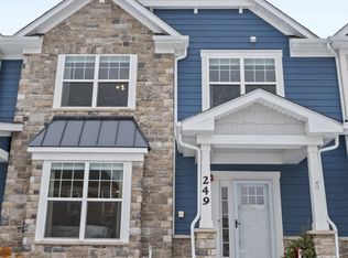 249 Hoffmann Dr, Buffalo Grove, IL 60089