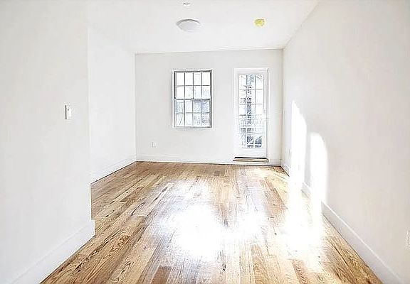 2nd image of 10 W 132nd St #4B