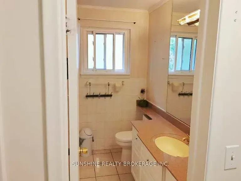 70 Southdale Dr — Photo 7