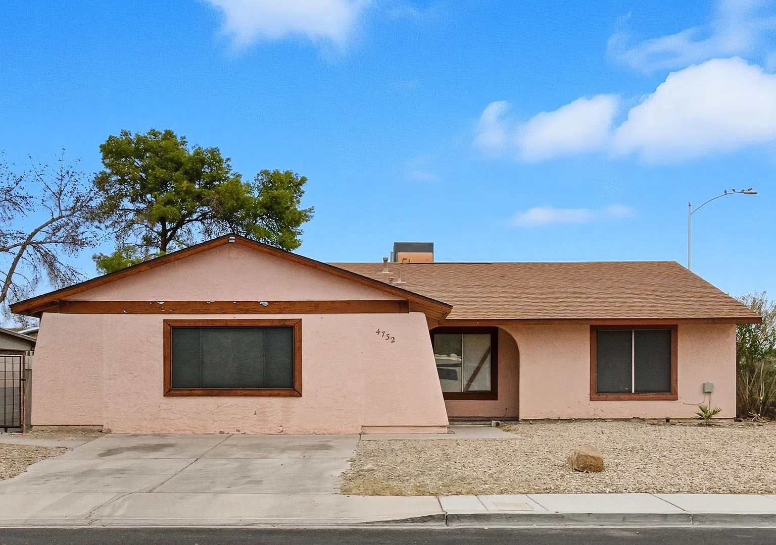 4BR Home with Large Backyard — Photo 1