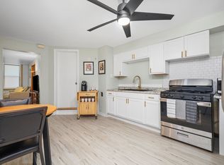 911 S Loomis St, Chicago, IL 60607