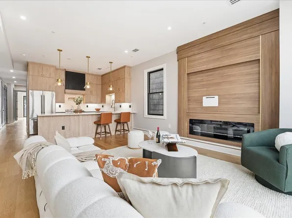 134 Hancock Avenue image 4 of 19