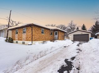 1738 Warren Ave, Downers Grove, IL 60515