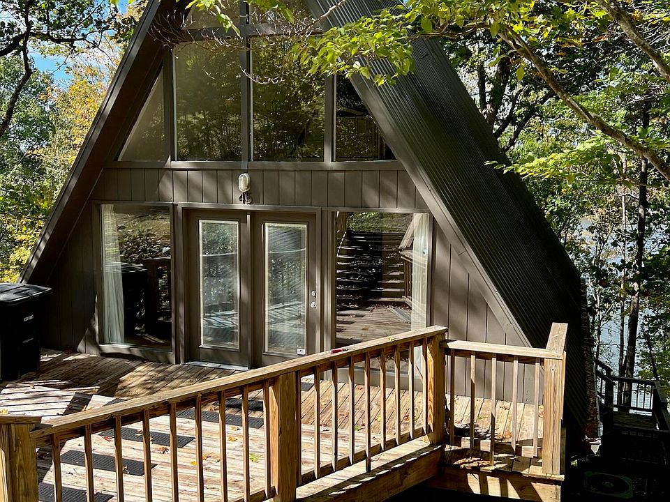 1st image of 45 Oak Tree Cir