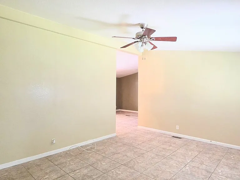 39805 Newport Rd — Photo 5