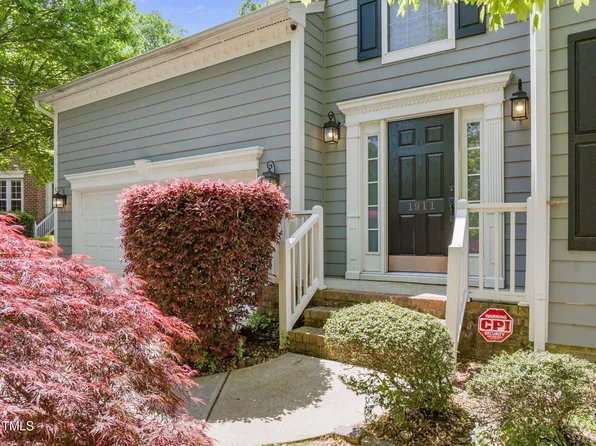 1911 Housatonic Ct, Apex, NC 27523
