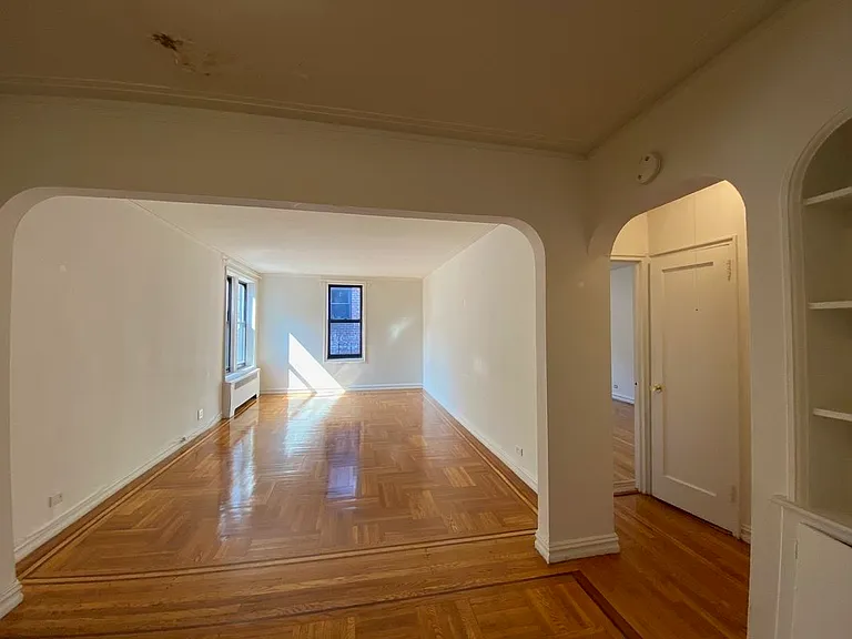 600 W 218th St #LJ — Photo 2
