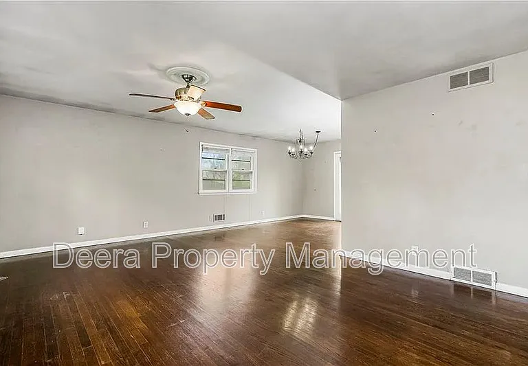 1305 Craig Dr — Photo 5