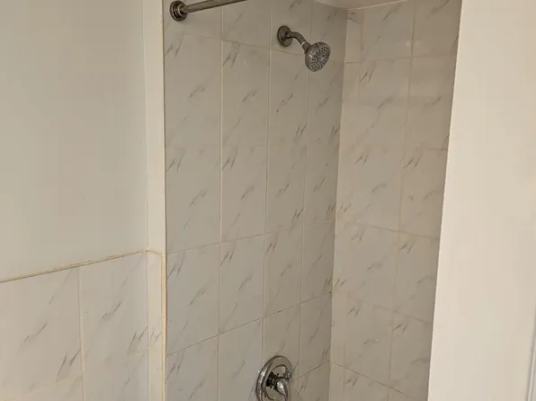 40 Shell Dr #Basement, Ajax, ON L1T 0M8