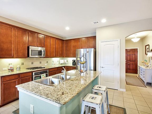 4th image of 1132 Crest Breeze Dr