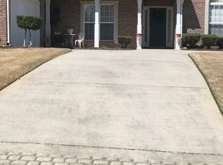 371 Vista Creek Dr, Stockbridge, GA 30281