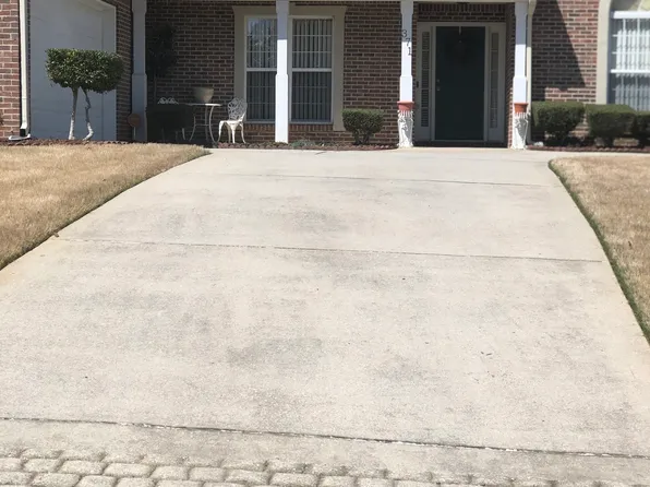 371 Vista Creek Dr, Stockbridge, GA 30281