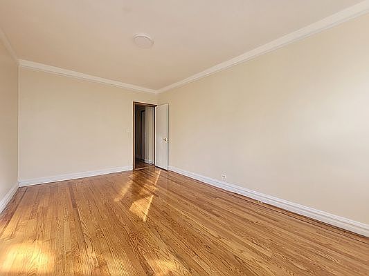 4th image of 2260 Bronx Park E APT 3A