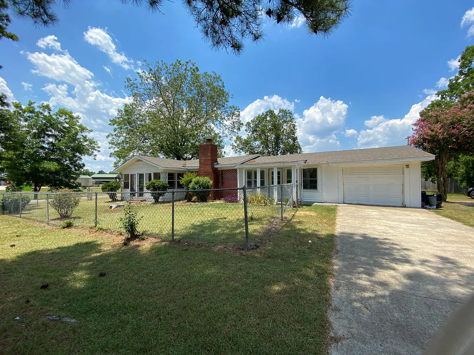 4 bed, 1728 sqft, $1,495 — Photo 2