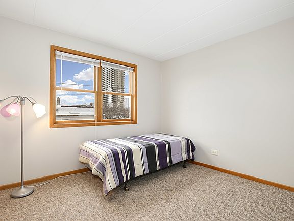 5th image of 812 S Miller St #3N