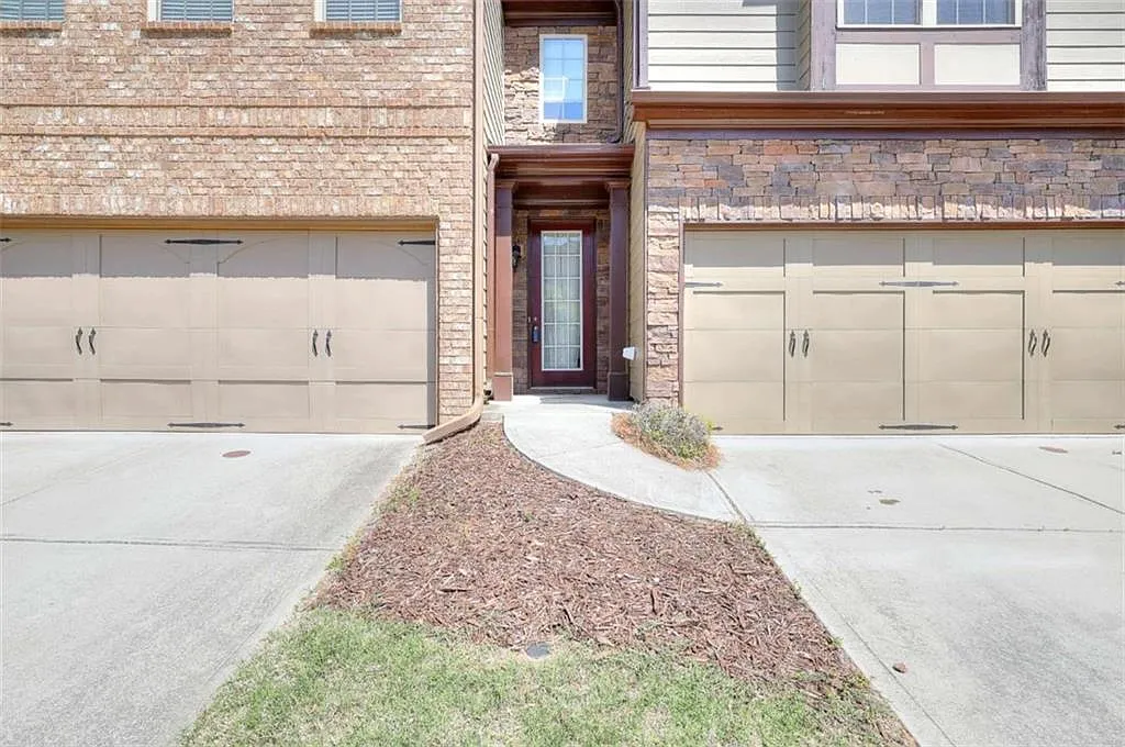 Building Photo - 3702 Brockenhurst Dr