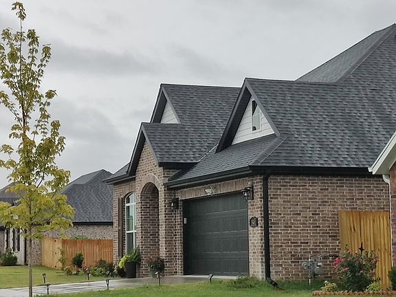 2nd image of 3801 SW Mistletoe Ave
