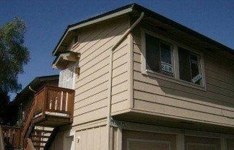 1st image of 573 Groth Dr