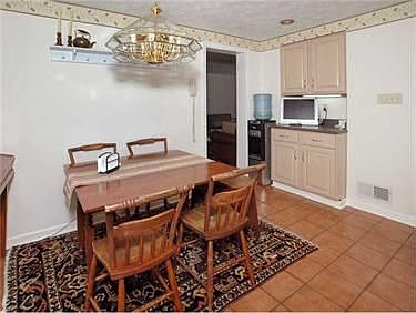 5th image of 3758 Fenton Dr